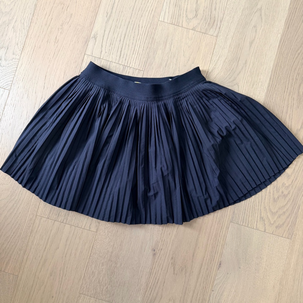 Black High-Waisted StretchTech Micro-Pleated Skort - Picture 3 of 5